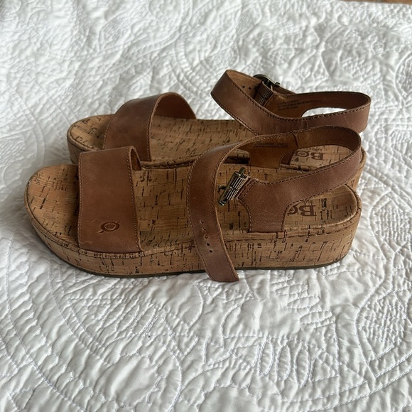 Born Women’s Wedge Sandals Size:9M - Picture 3 of 11
